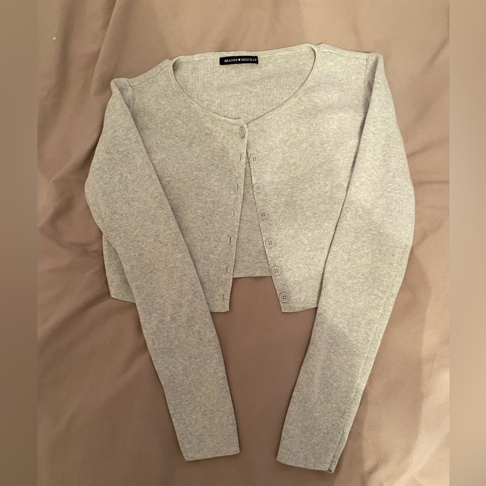 Brandy Melville Long Sleeve Light Grey Sweater